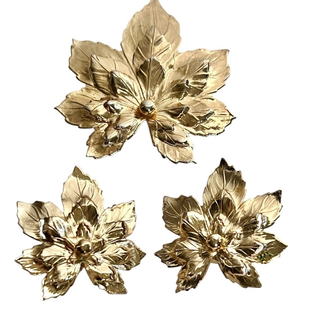Vintage Sarah Coventry Brooch Earring Set Goldtone Leaf Glamorous Eclectic